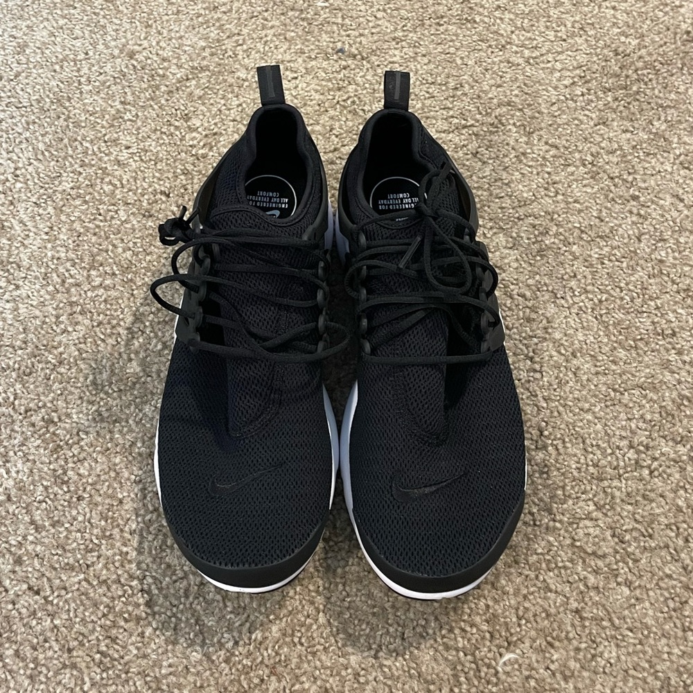NWB // Nike Air Presto - Picture 2 of 8